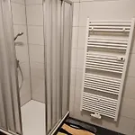 Apartament Md, 2 Doppelzimer Deluxe In Preis- Leistung , Eg, 1 Einelbett, 1 Qeensize Doppelbett 1 Romantikzimmer 79 Qm Magdeburg