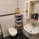 Md, 2 Doppelzimer Deluxe In Preis- Leistung , Eg, 1 Einelbett, 1 Qeensize Doppelbett 1 Romantikzimmer 79 Qm Apartament Magdeburg