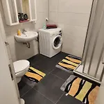 Apartament Md, 2 Doppelzimer Deluxe In Preis- Leistung , Eg, 1 Einelbett, 1 Qeensize Doppelbett 1 Romantikzimmer 79 Qm