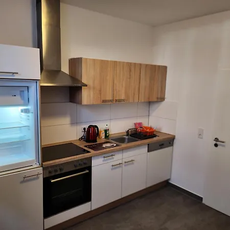 Md, 2 Doppelzimer Deluxe In Preis- Leistung , Eg, 1 Einelbett, 1 Qeensize Doppelbett 1 Romantikzimmer 79 Qm Апартаменты Магдебург