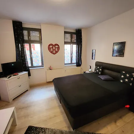Апартаменты Md, Deluxe In Preis- Leistung , Eg, 1 Einelbett, 1 Qeensize Doppelbett 1 Romantikzimmer 79 Qm