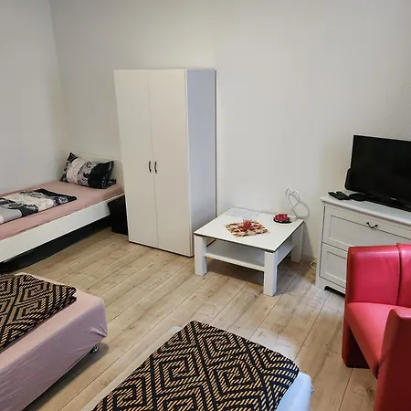 Md, Deluxe In Preis- Leistung , Eg, 1 Einelbett, 1 Qeensize Doppelbett 1 Romantikzimmer 79 Qm Апартаменты *