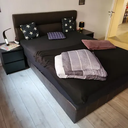 Md, Deluxe In Preis- Leistung , Eg, 1 Einelbett, 1 Qeensize Doppelbett 1 Romantikzimmer 79 Qm شقة