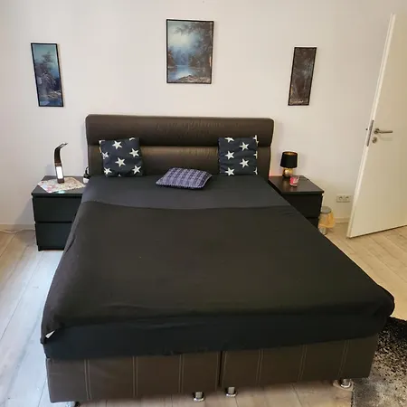 Md, Deluxe In Preis- Leistung , Eg, 1 Einelbett, 1 Qeensize Doppelbett 1 Romantikzimmer 79 Qm شقة *