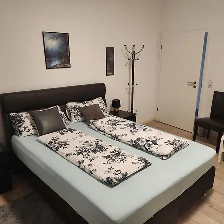 شقة Md, Deluxe In Preis- Leistung , Eg, 1 Einelbett, 1 Qeensize Doppelbett 1 Romantikzimmer 79 Qm