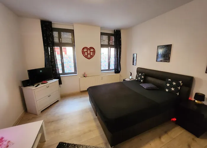 Апартаменты Md, 2 Doppelzimer Deluxe In Preis- Leistung , Eg, 1 Einelbett, 1 Qeensize Doppelbett 1 Romantikzimmer 79 Qm