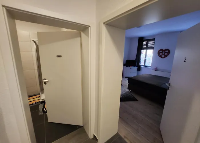 Апартаменты Md, 2 Doppelzimer Deluxe In Preis- Leistung , Eg, 1 Einelbett, 1 Qeensize Doppelbett 1 Romantikzimmer 79 Qm *