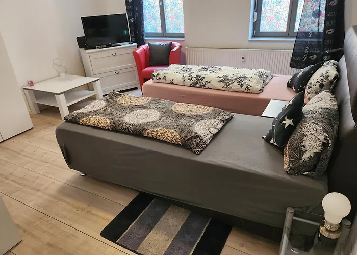 Апартаменты Md, 2 Doppelzimer Deluxe In Preis- Leistung , Eg, 1 Einelbett, 1 Qeensize Doppelbett 1 Romantikzimmer 79 Qm